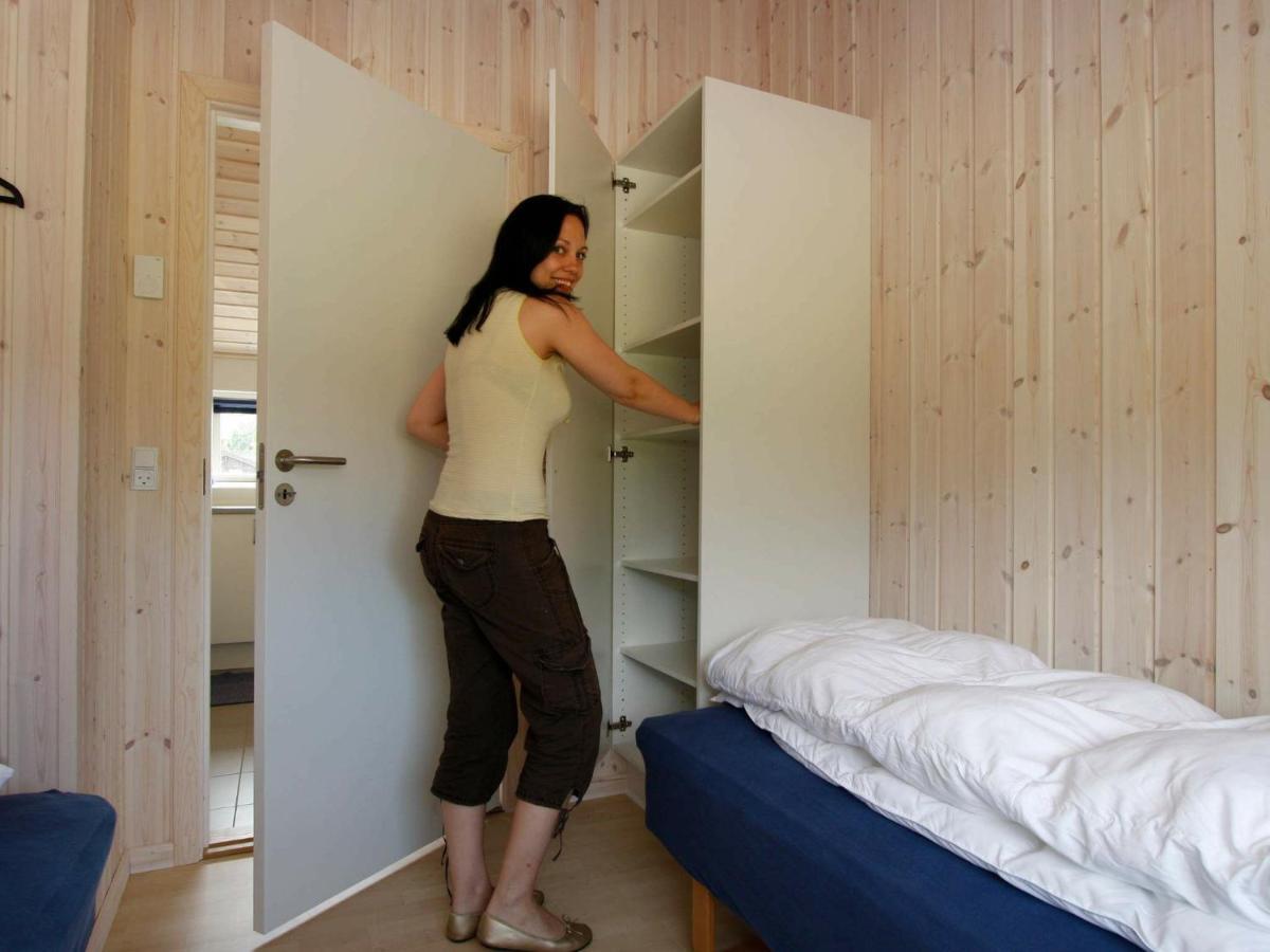 10 Person Holiday Home In R Dby Kramnitse Экстерьер фото